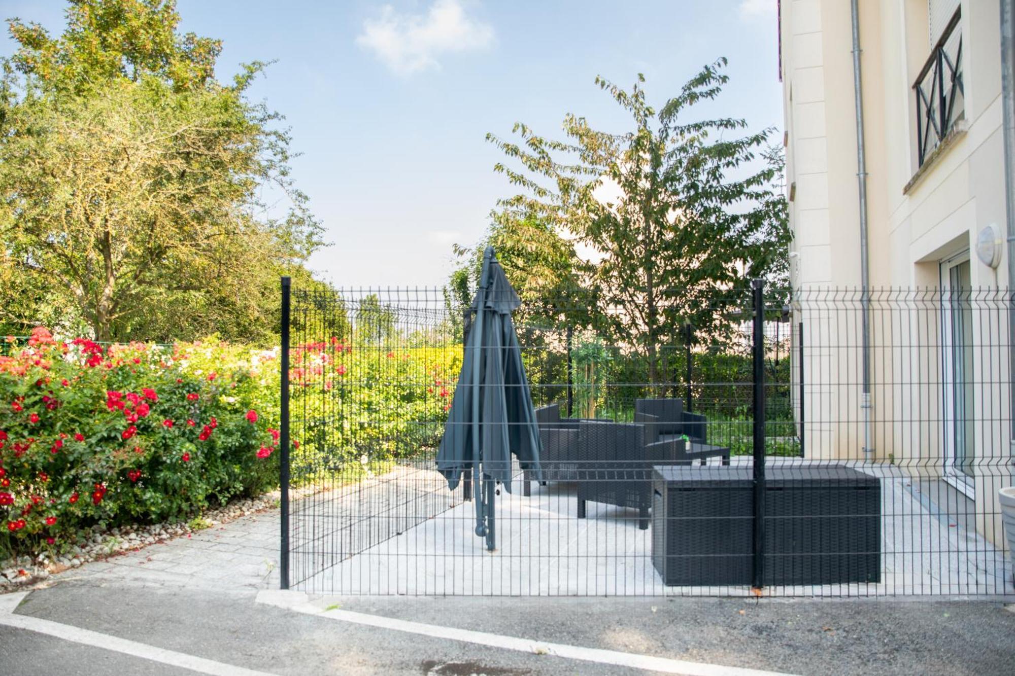 Apartamento Djial - Proche De Cdg Et Du Parc Asterix Dammartin-en-Goele Exterior foto